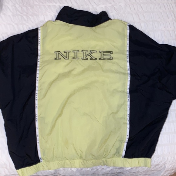 VINTAGE NIKE ZIP UP - Picture 2 of 6